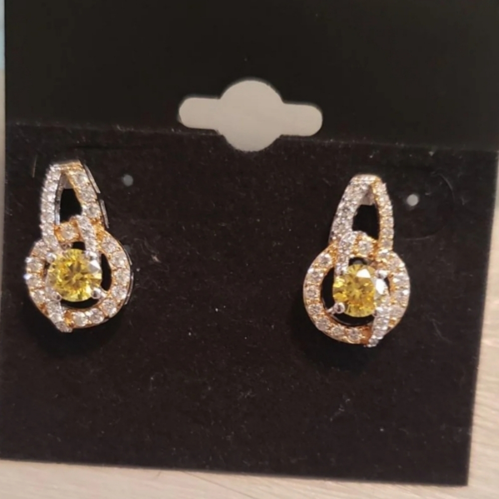 Sterling silver earrings Hp🔥🔥🔥🔥 - Picture 2 of 3